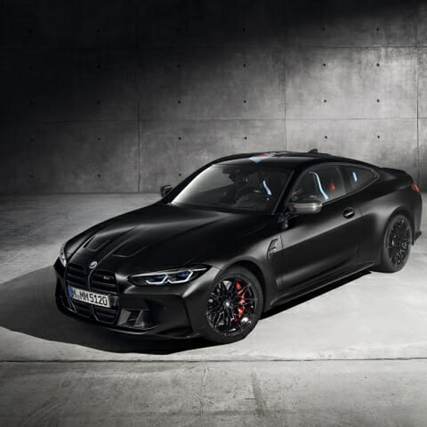 KITH x BMW M4 컴페티션