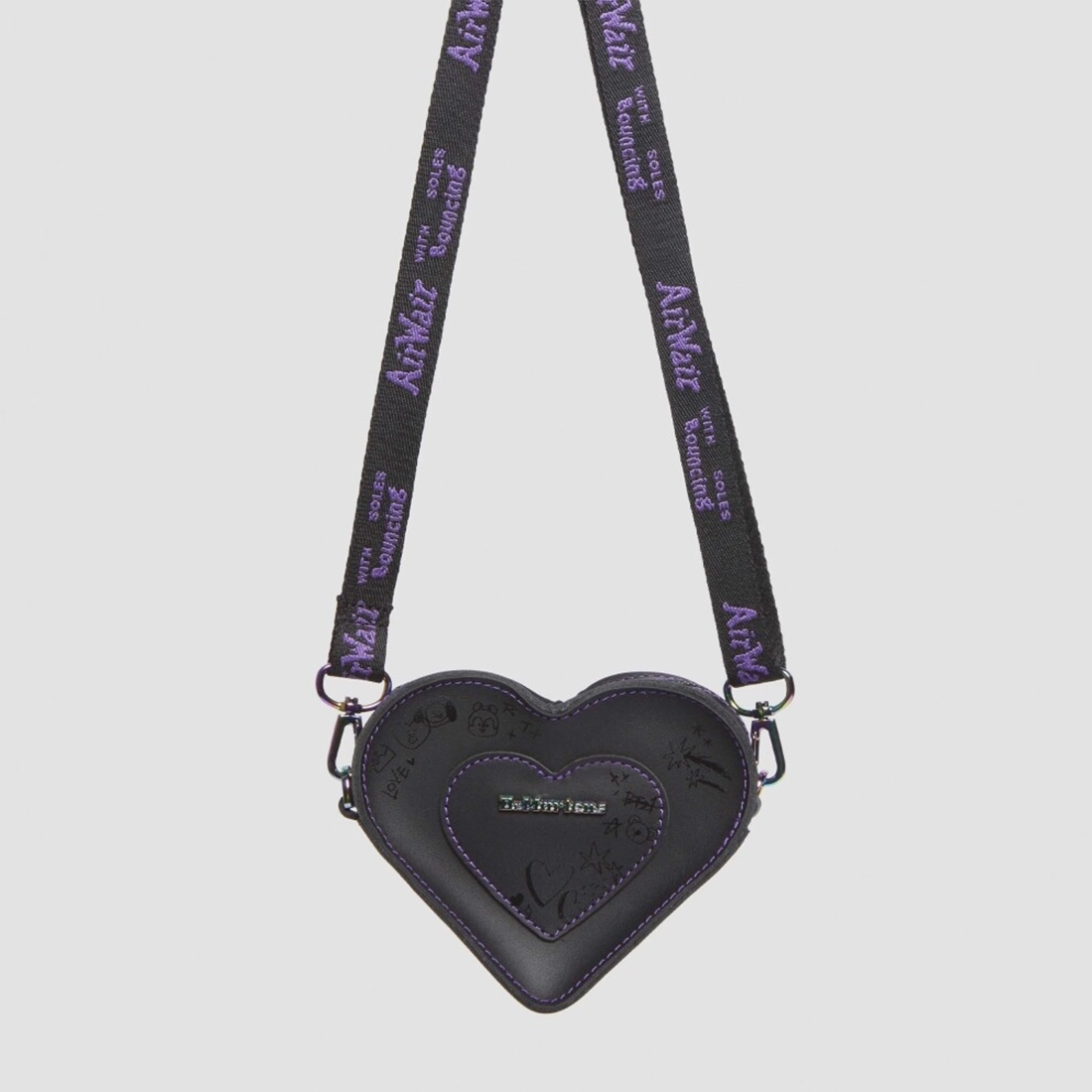 BT21 x 닥터마틴 미니 하트 백팩 블랙 AD116508