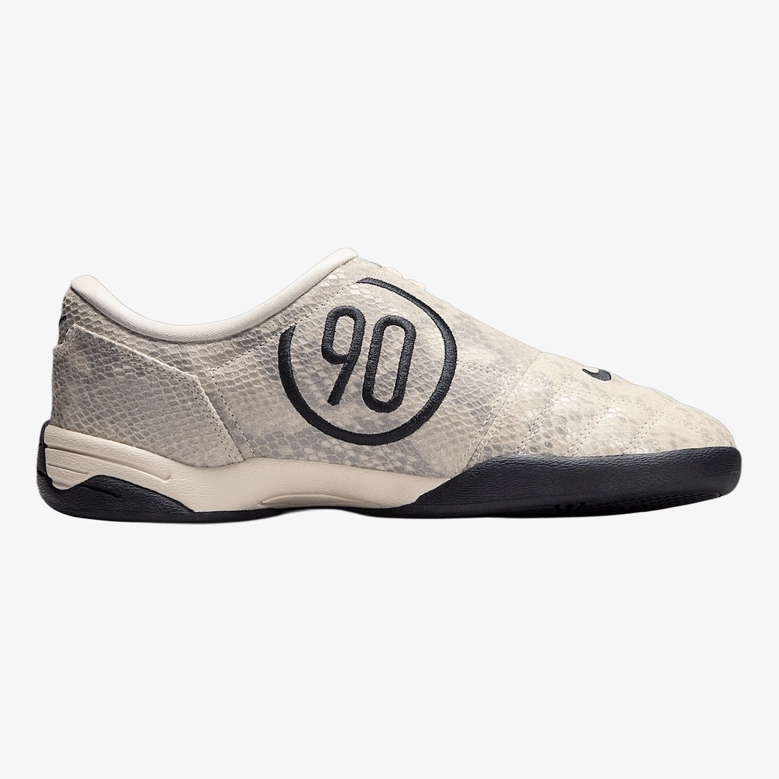 나이키 토탈 90 III 스네이크스킨 IB4204-100