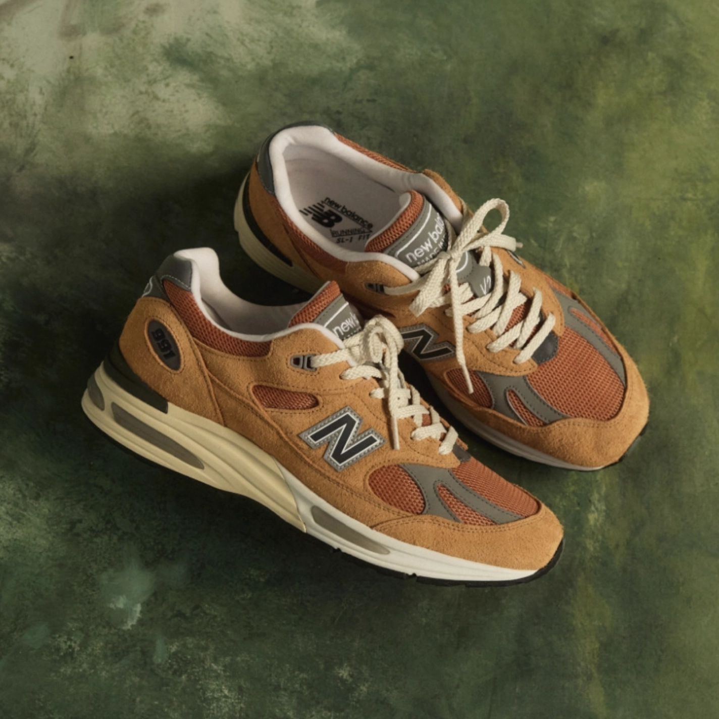 뉴발란스 991v2 메이드 인 UK 골드 어스 U991OV2