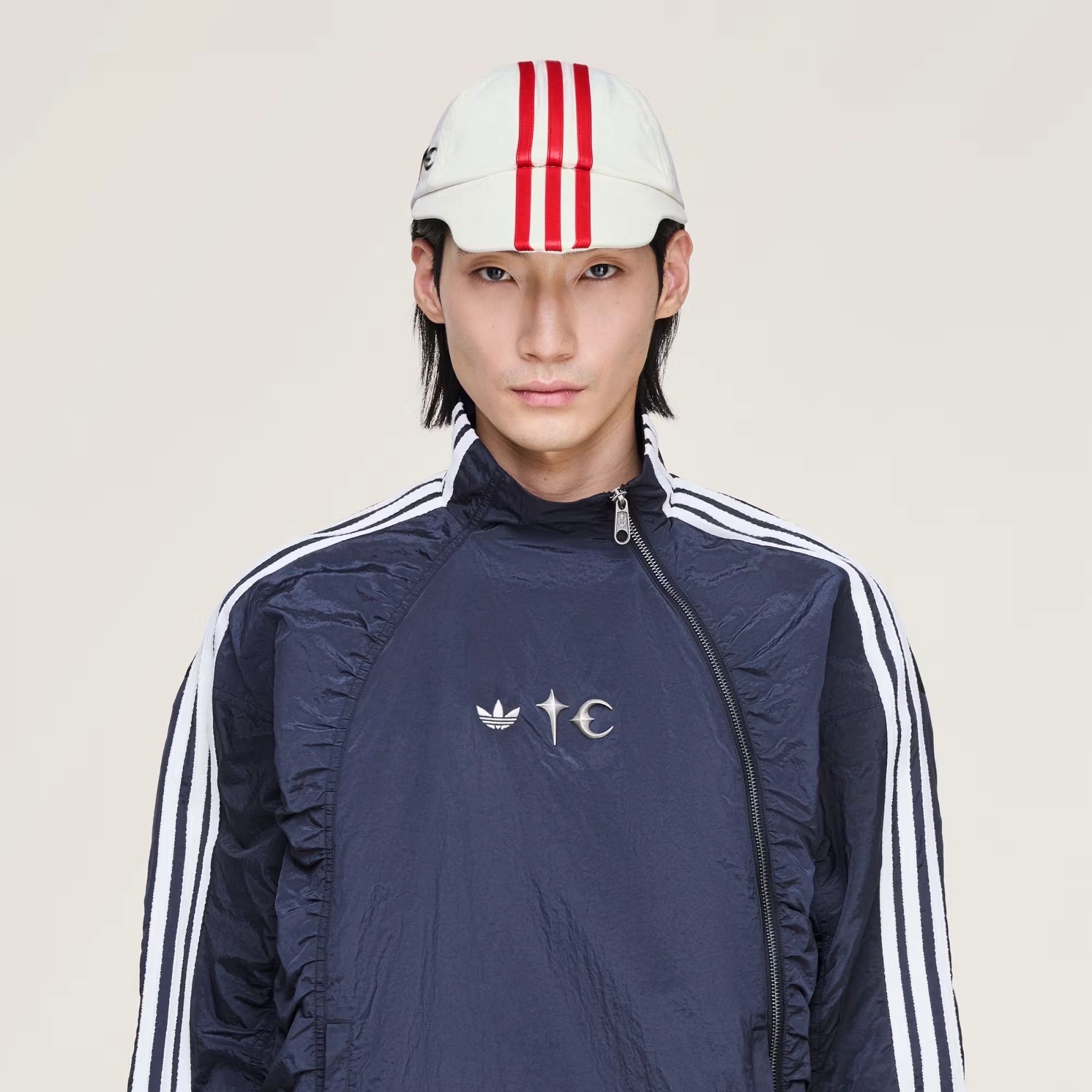 떠그 클럽 x 아디다스 스워드 캡 크림 화이트 KC2236