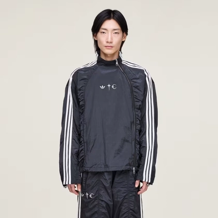 떠그 클럽 x 아디다스 우븐 트랙 탑 블랙 실버 메탈릭
