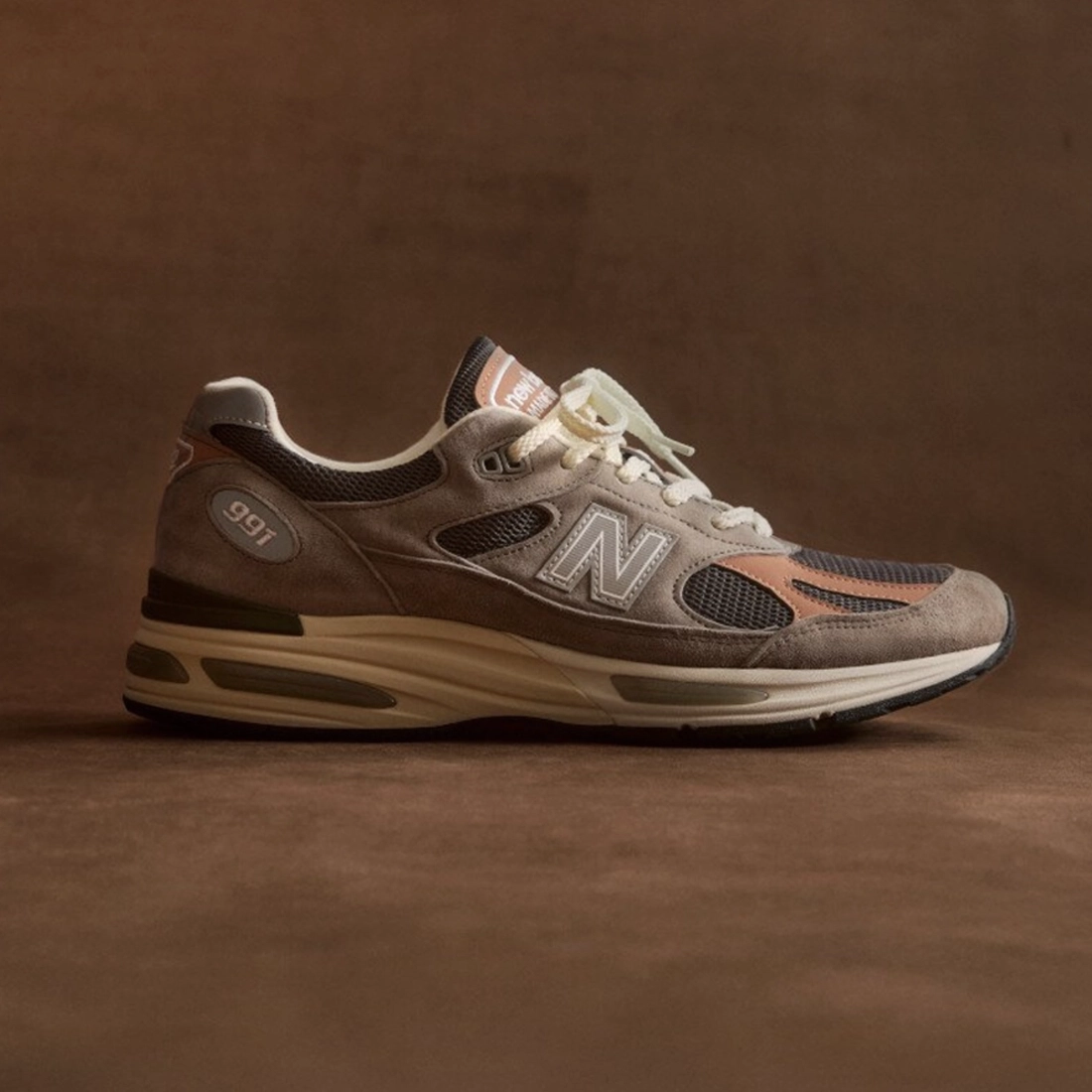 뉴발란스 991 메이드인 UK 엘리펀트 스킨 U991GC2