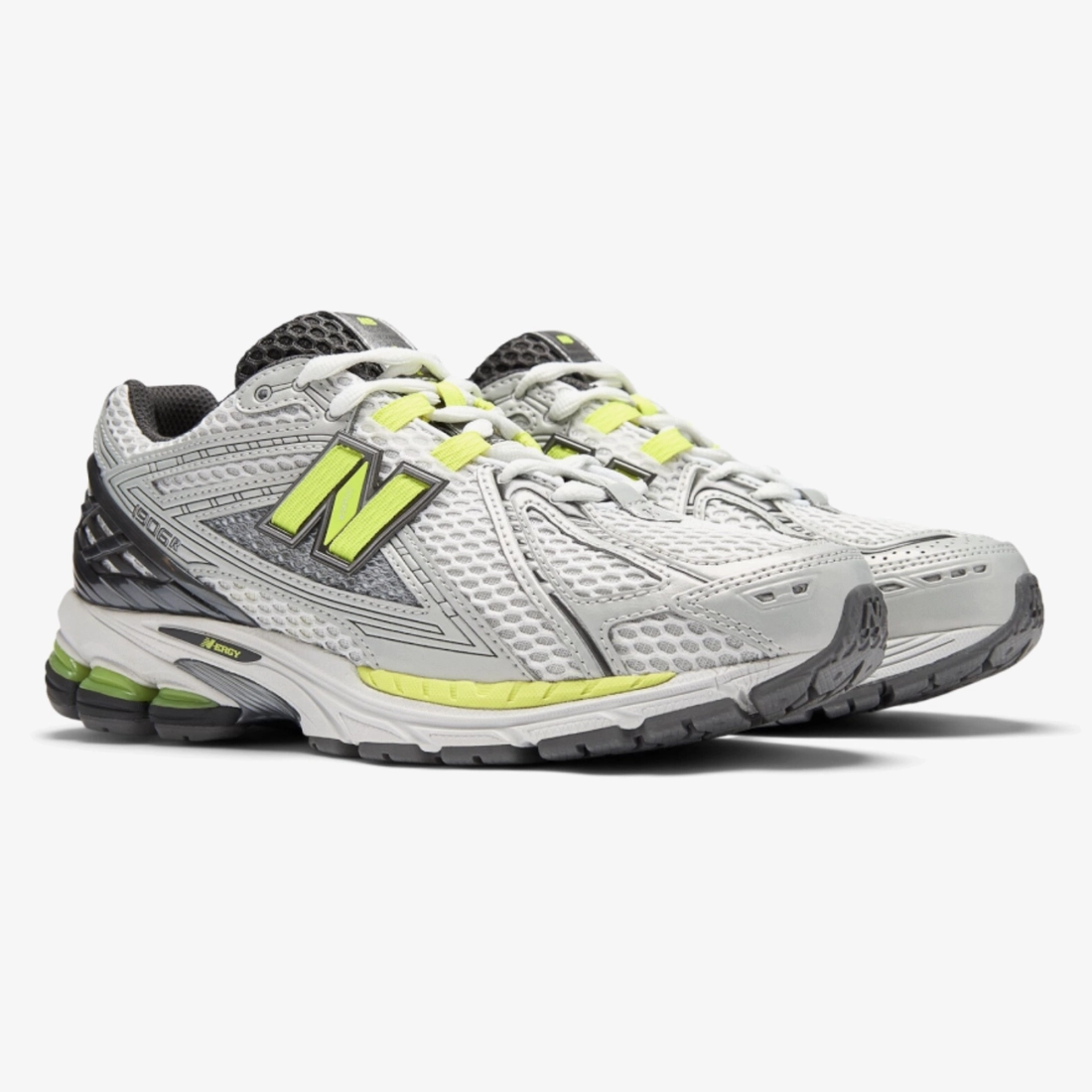 뉴발란스 1906 라이트 실버 메탈릭 알카라인 그린 U190652H