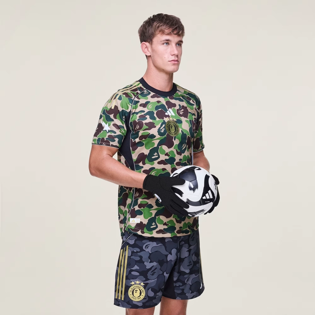 베이프 x 아디다스 카모 글러브 JY8237