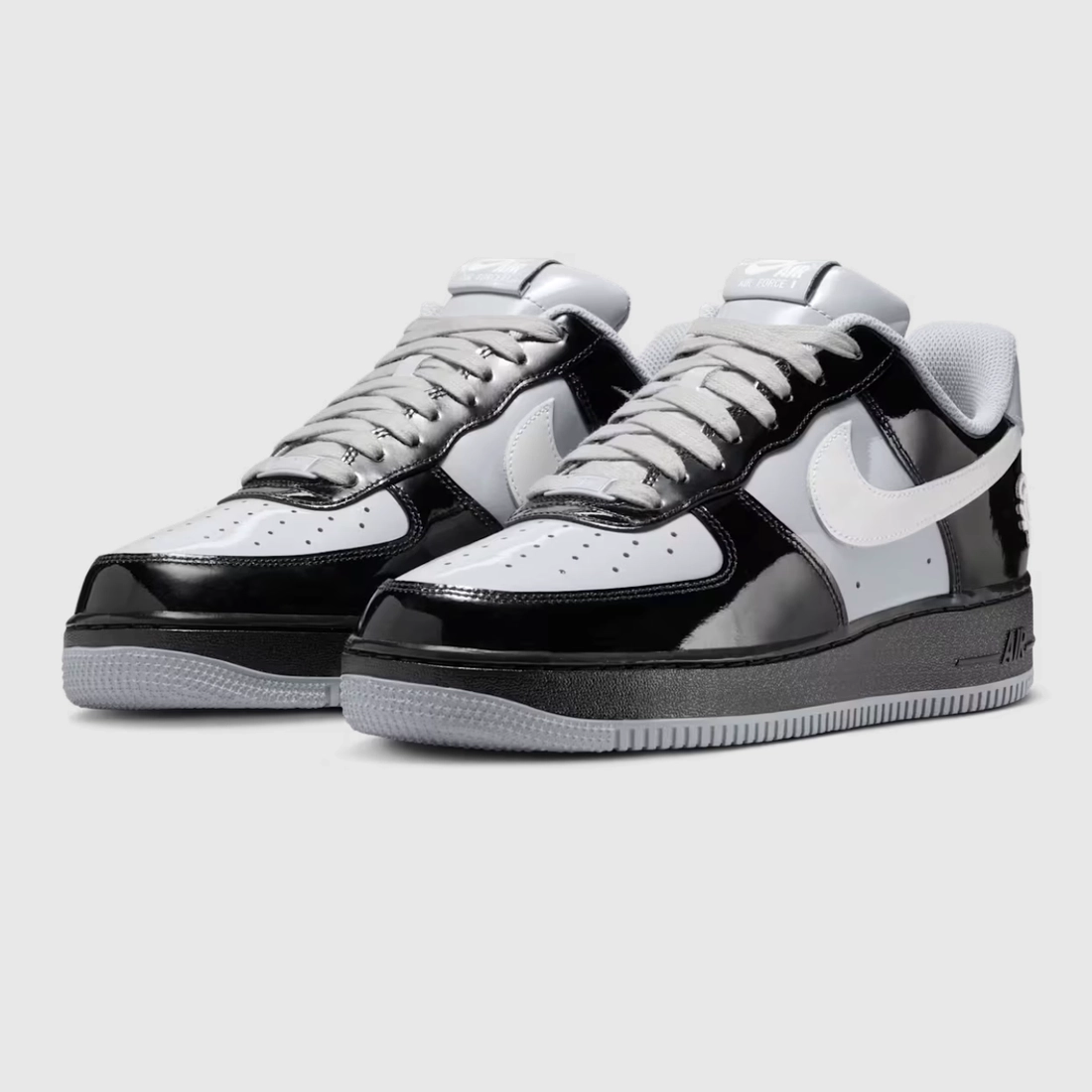 센트럴씨 x 시나 x 나이키 에어 포스 1 '07 로우 블랙 앤 라이트 스모크 그레이 IO9974-010