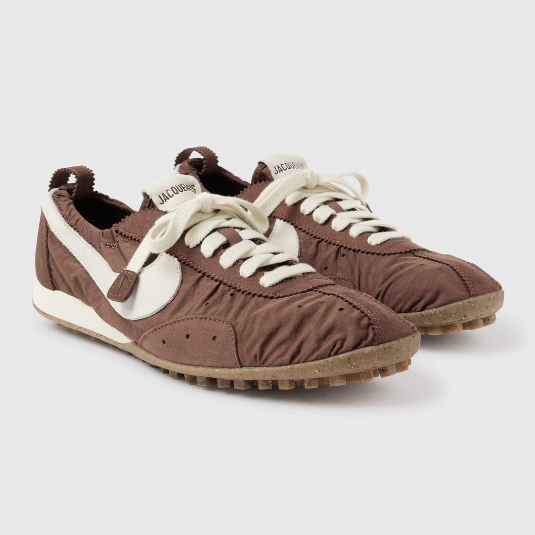 자크뮈스 x 나이키 문 슈 미디움 브라운 FOU00176BW00712855