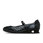 네이키드 코펜하겐 x 나이키 샥스 Z 칼리스트라 블랙 앤 오프화이트