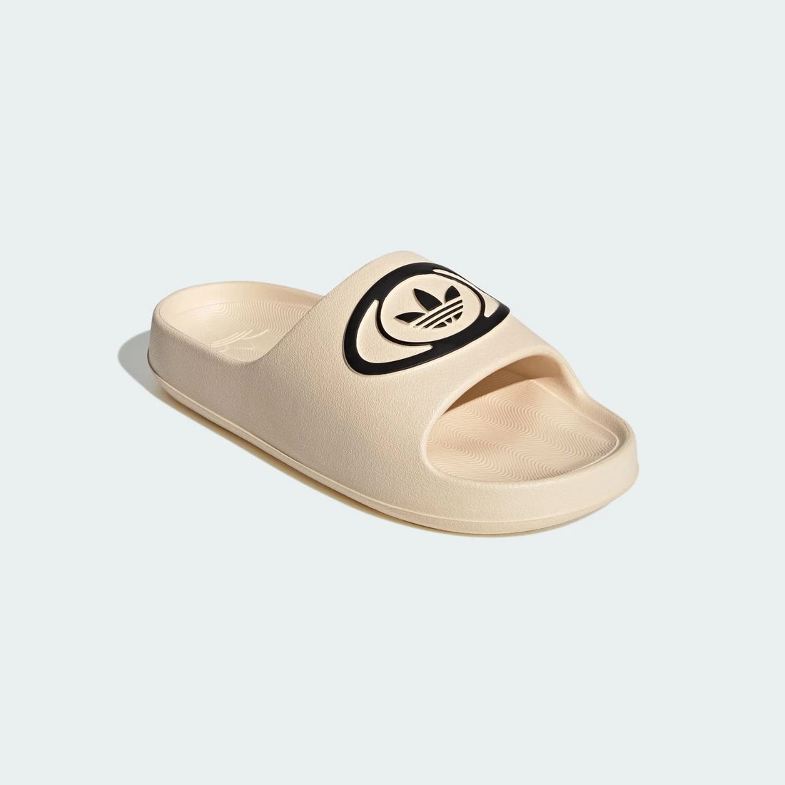 아디다스 아딜렛 00S 슬라이드 KK3582