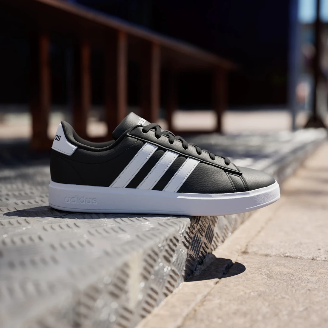 아디다스 그랜드 코트 2.0 GW9196