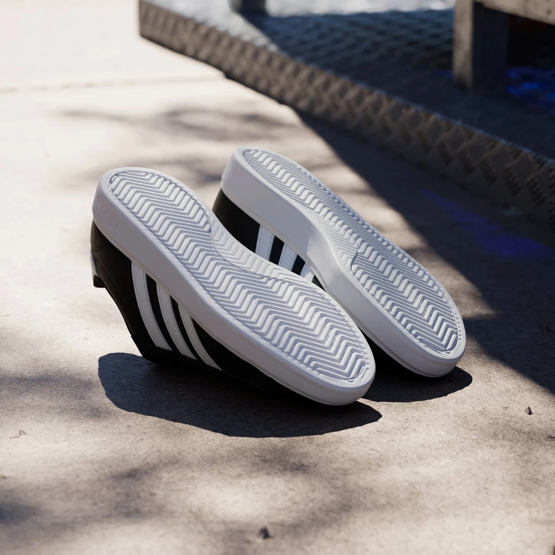 아디다스 그랜드 코트 2.0 GW9196