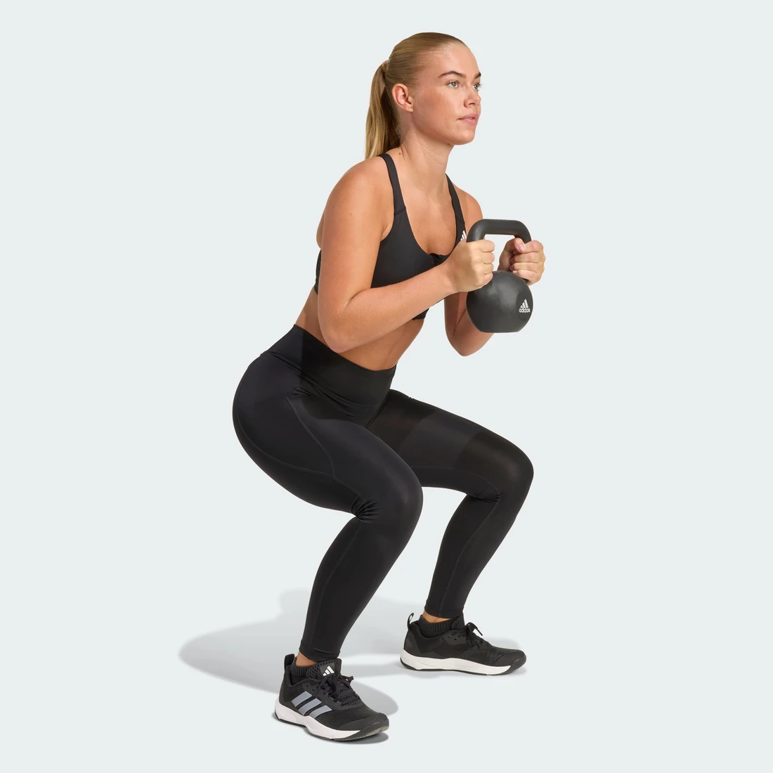 아디다스 옵티메 에센셜 워크아웃 지퍼 프론트 미디엄 서포트 브라 KB4386