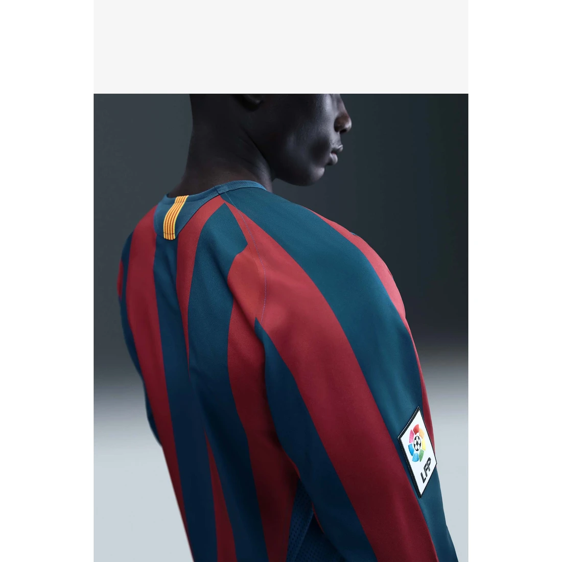 나이키 FC 바르셀로나 2005/06 레트로 남성 축구 레플리카 긴팔 저지 HQ1461-471