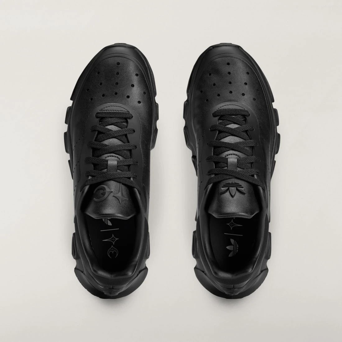 아디다스 떠그클럽 아디폼 메가라이드 KI9522