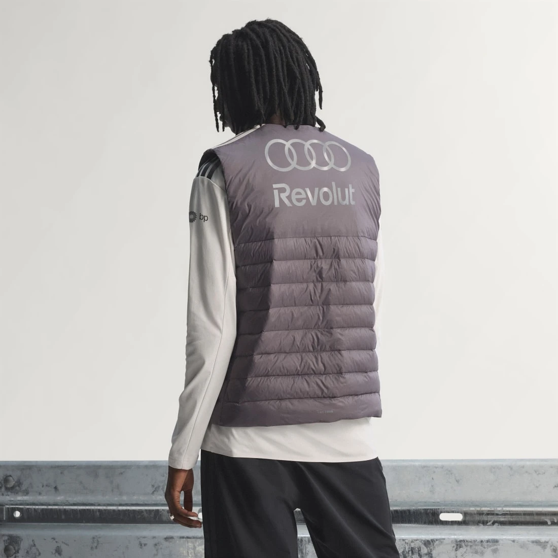 아디다스 아우디 F1 팀 엔지니어 및 마케팅 패디드 베스트 KF6031