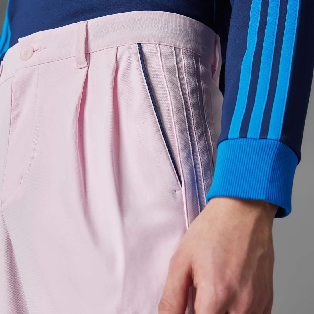 아디다스 오리지널스 트위스트니트 플리티드 팬츠 JH3885