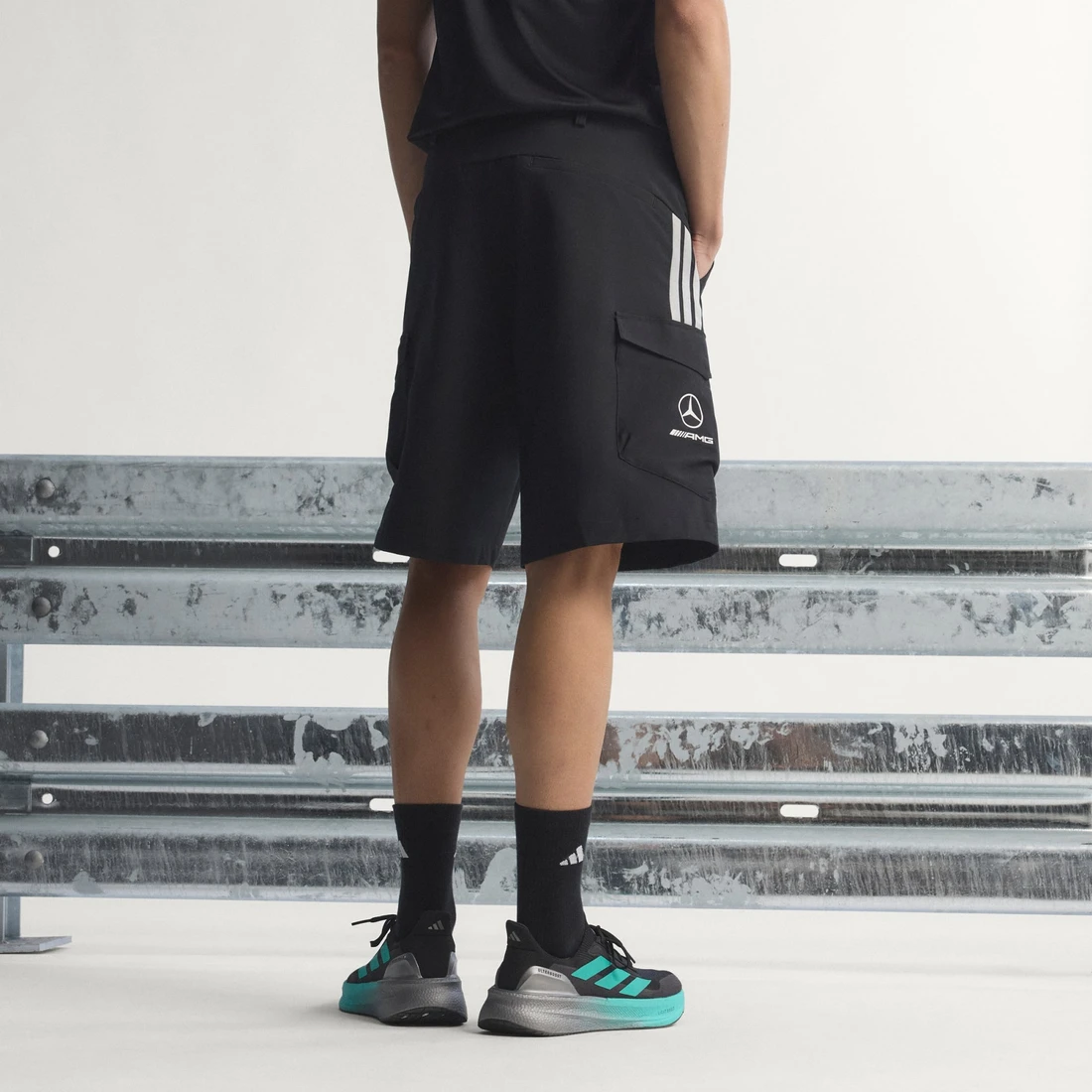 아디다스 메르세데스 - AMG F1 팀 메카닉스 쇼츠 KE5479
