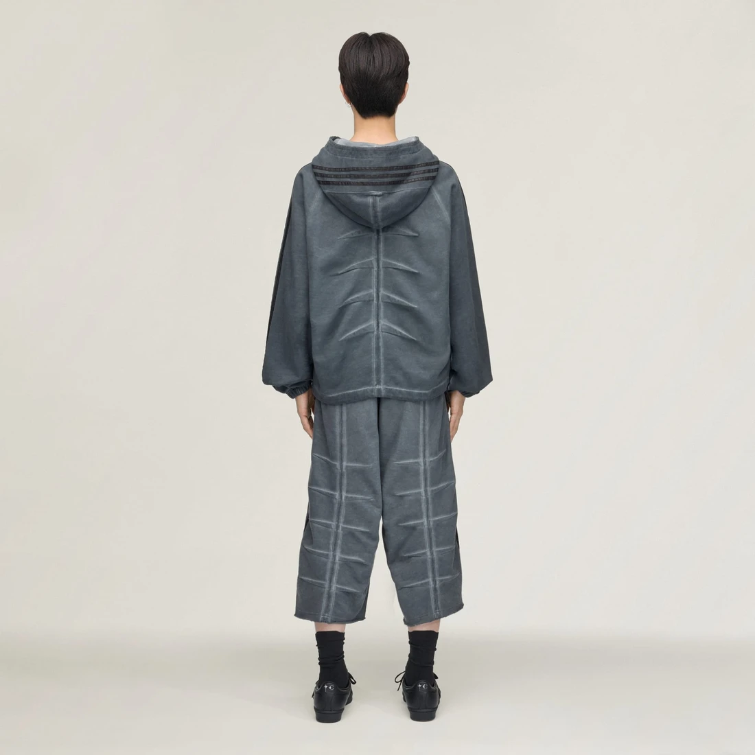 아디다스 떠그클럽 버뮤다 쇼츠 KF6912