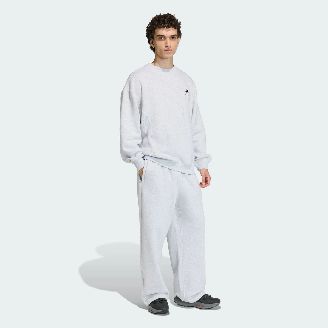 아디다스 아디다스 이큅먼트 리브 크루넥 스웨트셔츠 KB9324