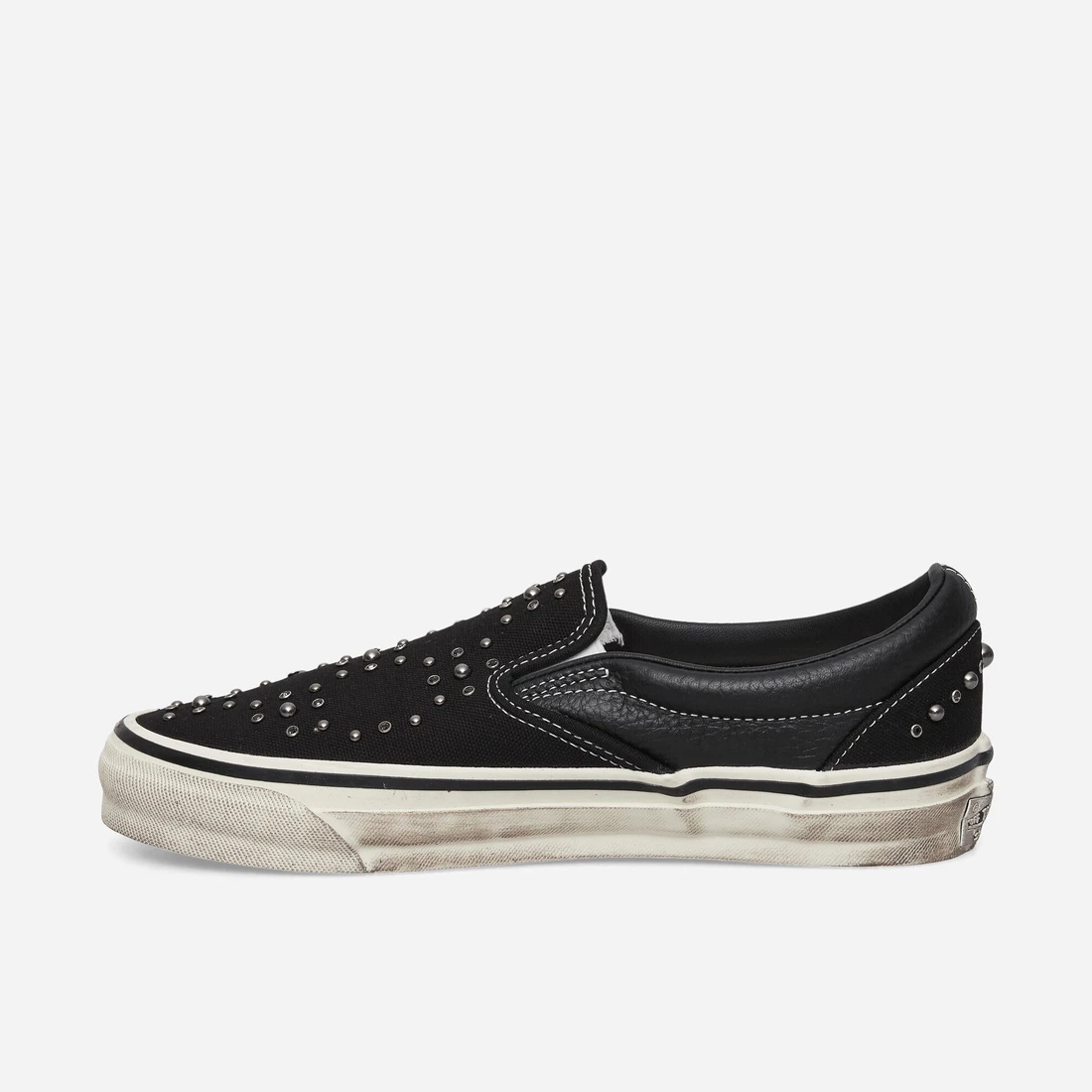 반스 Premium Classic Slip-On Pearlized Sneakers Black VN000D9PBKA1