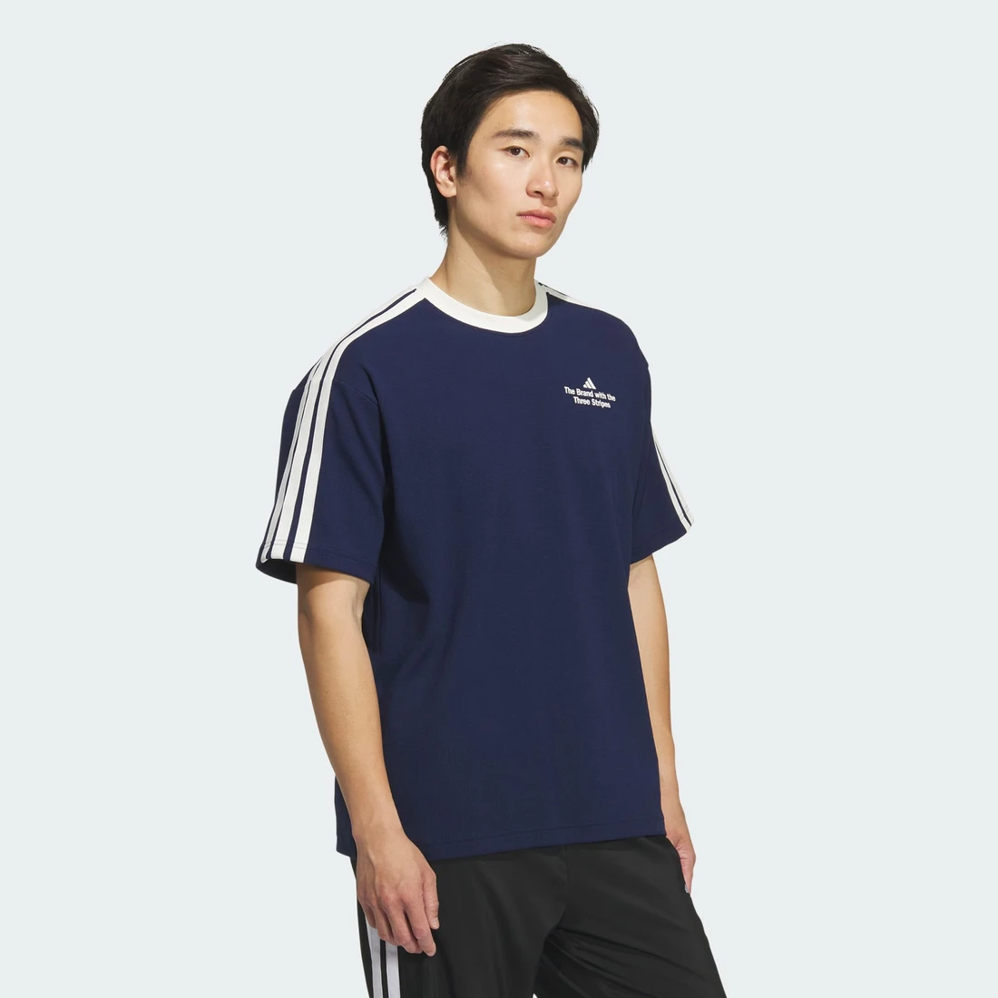 아디다스 LOOSE FIT 그래픽 남성 티1 KF2473