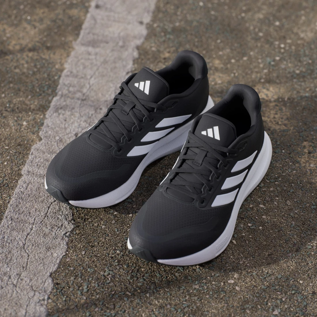 아디다스 런팔콘 5 IH7758