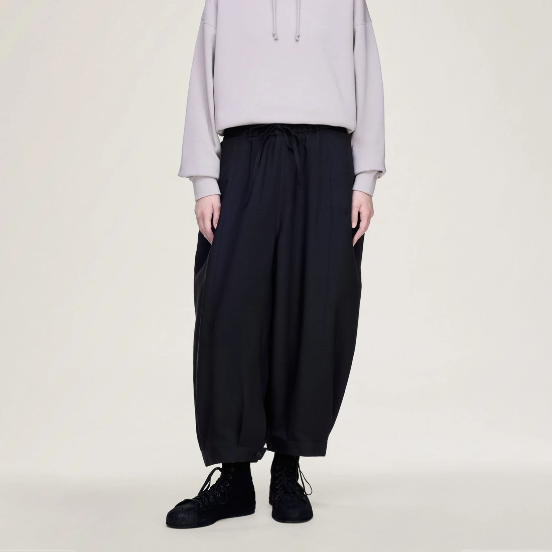 아디다스 Y-3 벌룬 크롭 트랙 팬츠 KH0474