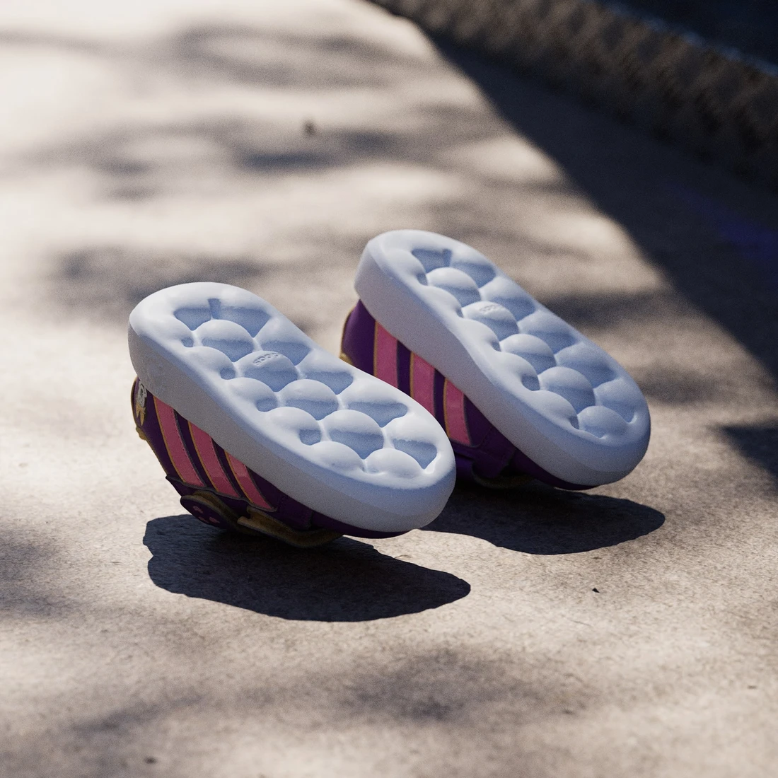 아디다스 디즈니 미니 마우스 그랜드 코트 키즈 JS2346