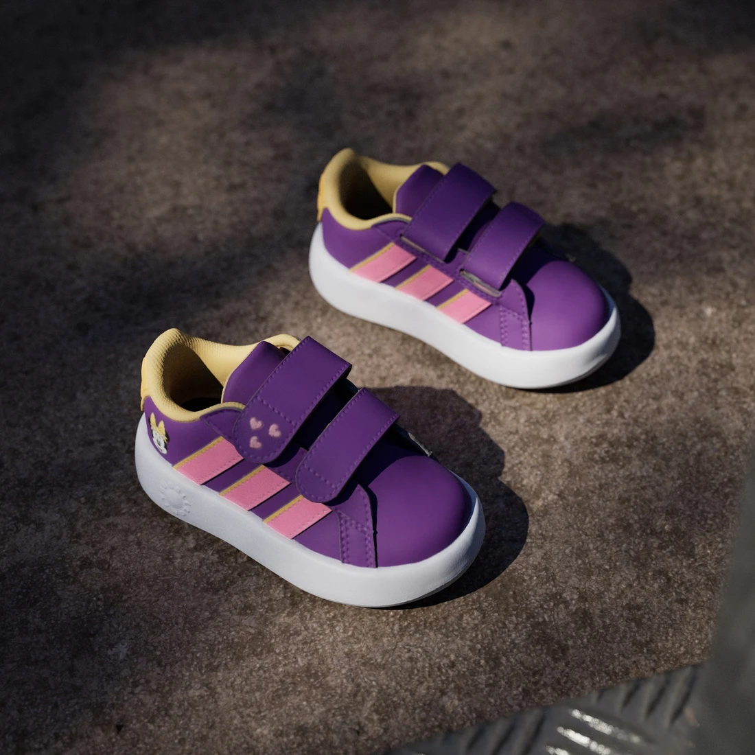 아디다스 디즈니 미니 마우스 그랜드 코트 키즈 JS2346