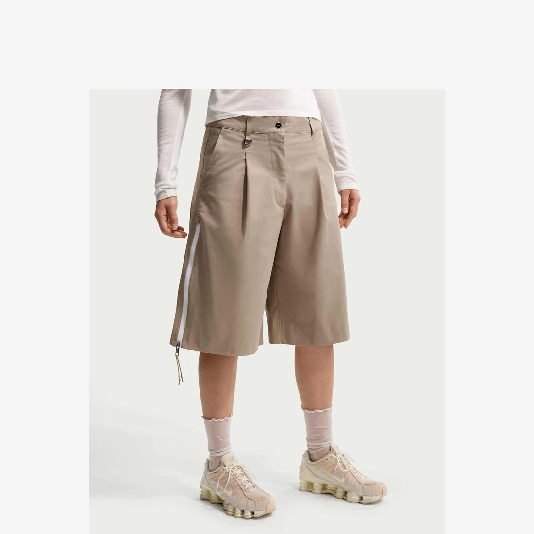 나이키 NSW 에어레버런트 로우 라이즈 쇼츠 카키 (II3945-247) 우먼스 II3945-247