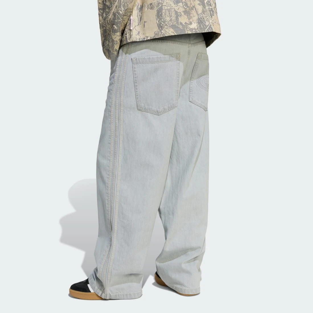 아디다스 오리지널스 90s 얼터너티브 스포츠 와이드 레그 스케이터 진 크리스탈 스카이 - KR 사이즈 KS6845