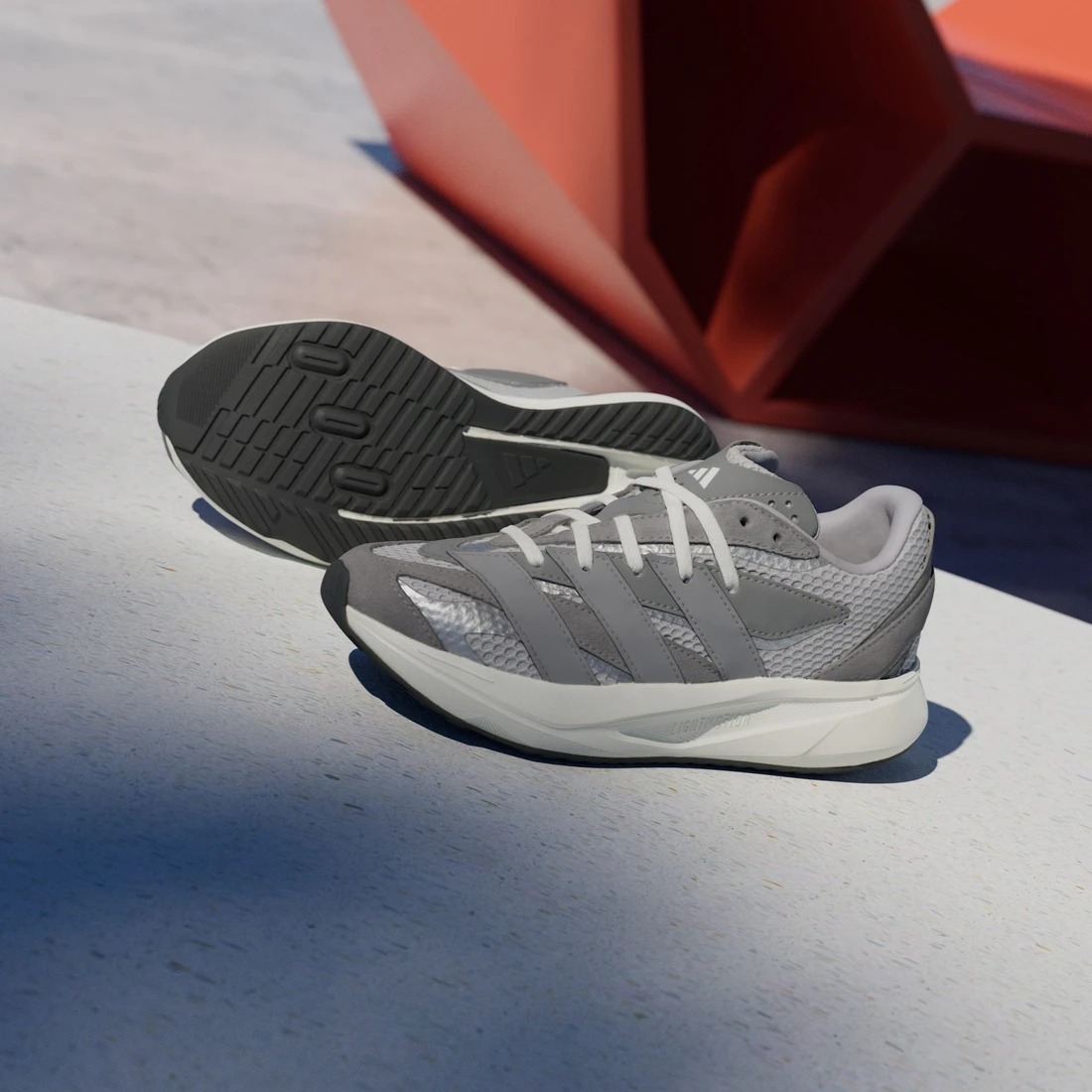 아디다스 라이트블레이즈 JQ4759