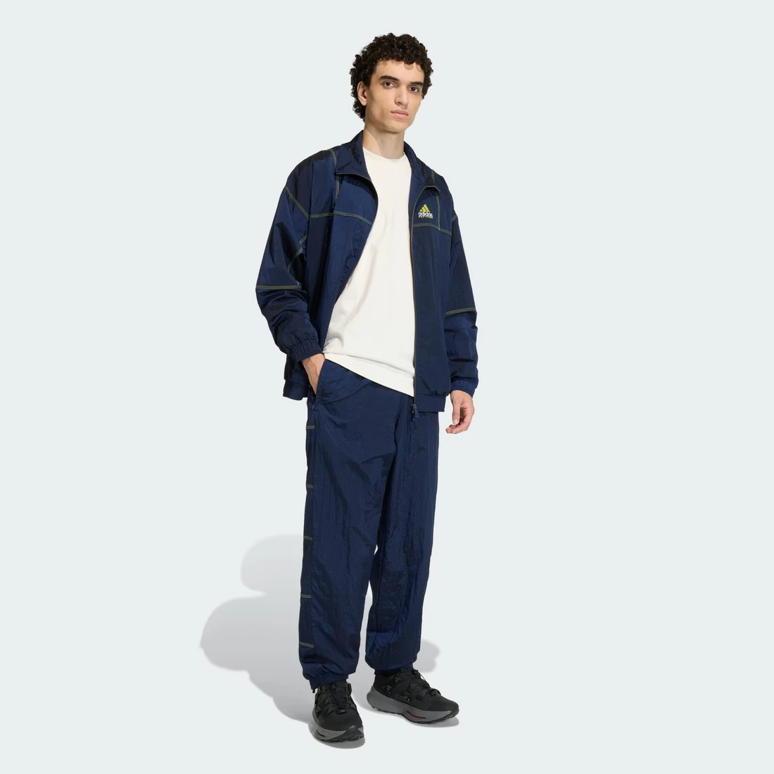 아디다스 이큅먼트 트랙 팬츠 KD6610