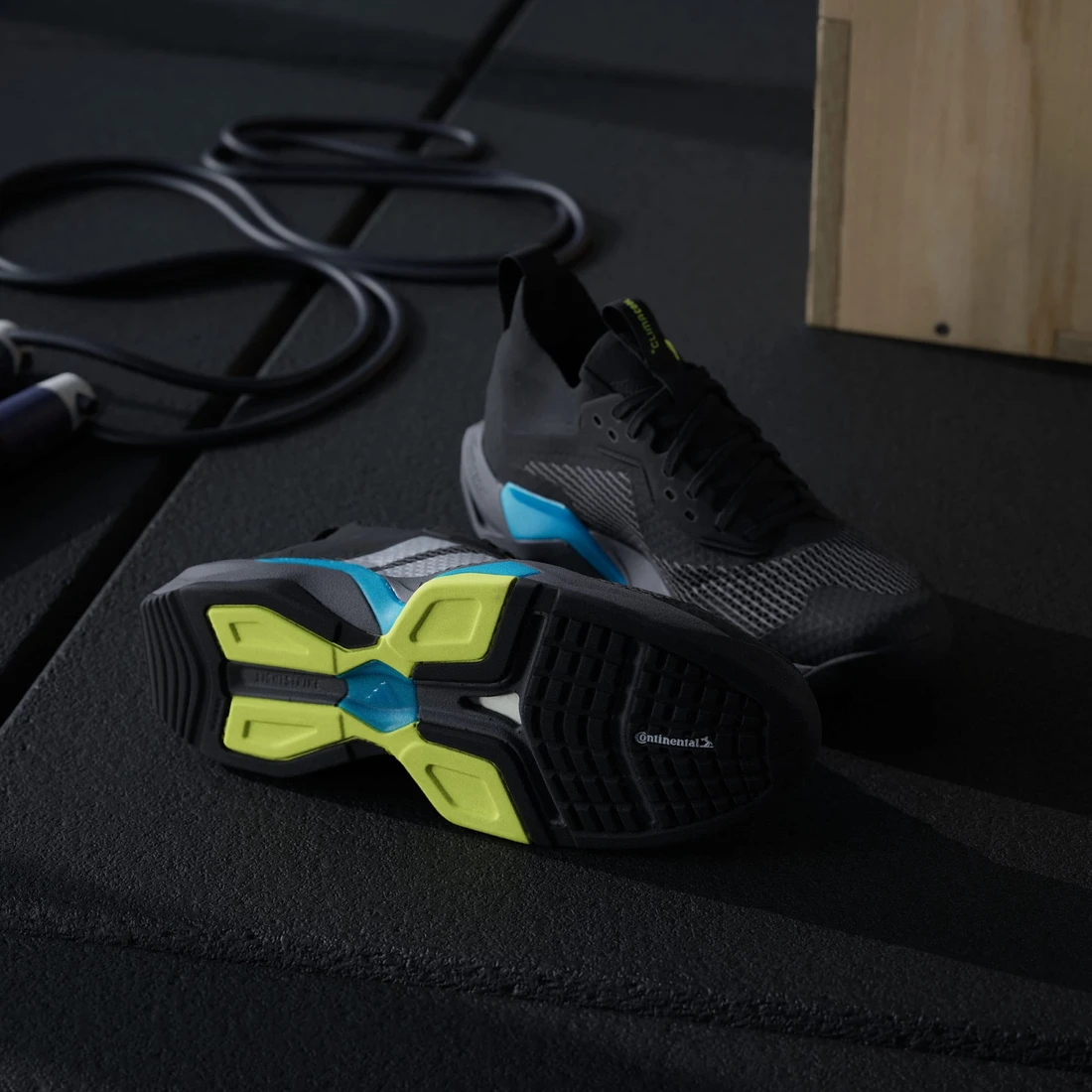 아디다스 래피드무브 ADV 2 트레이닝화 JQ4118