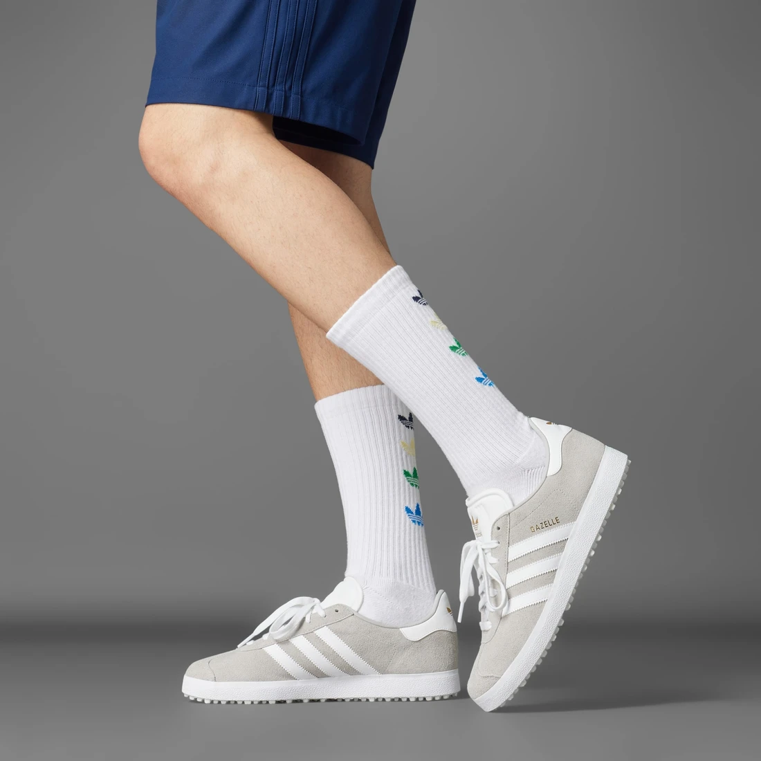 아디다스 가젤 스파이크리스 골프 슈즈 그레이 투 클라우드 화이트 IH2270