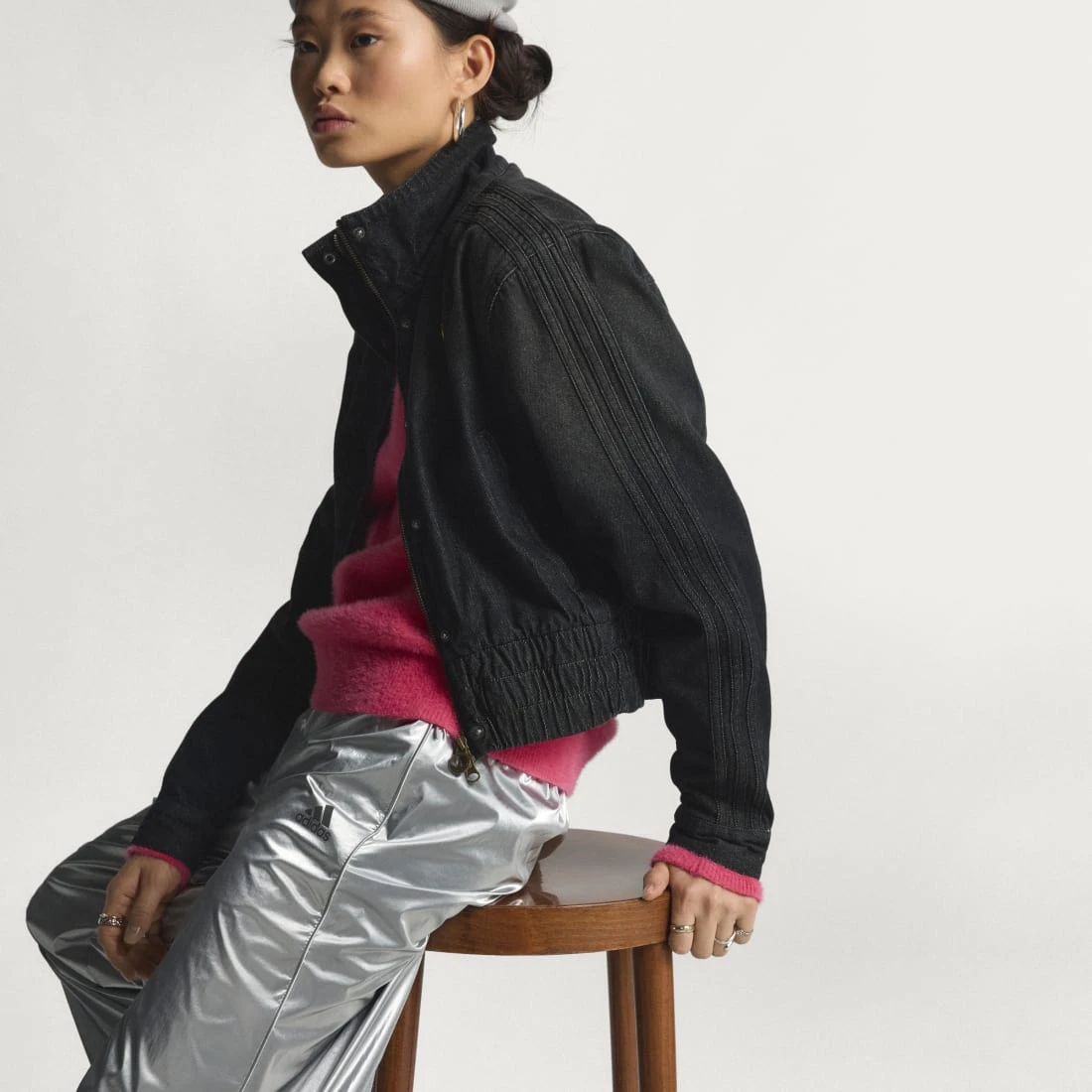 아디다스 오리지널스 데님 트랙탑 트루 블랙 데님 - KR 사이즈 우먼스 KD3918