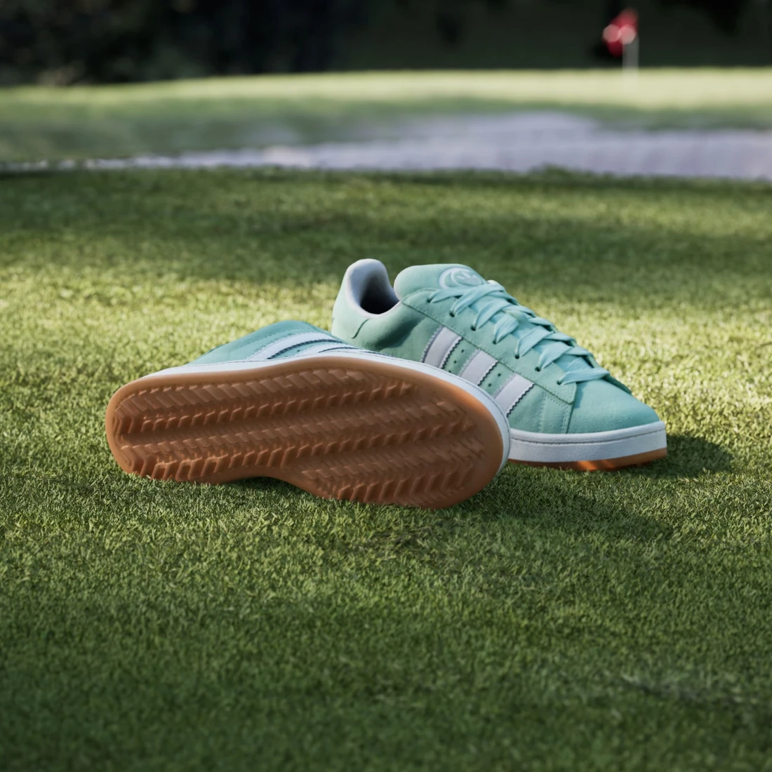 아디다스 캠퍼스 00S 스파이크리스 골프화 JQ6805