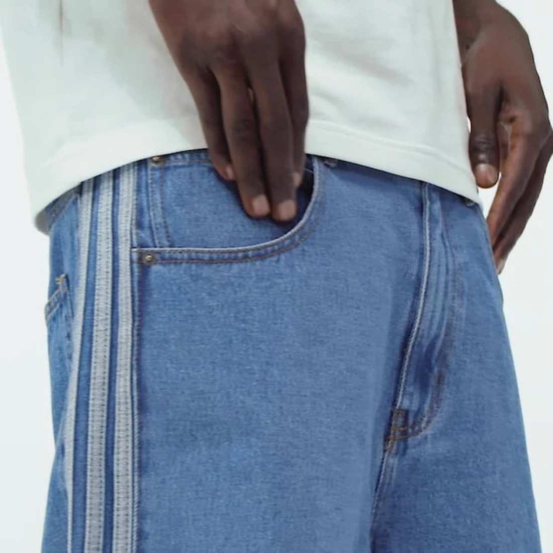 아디다스 파이어버드 아디컬러 데님 쇼츠 KD1500