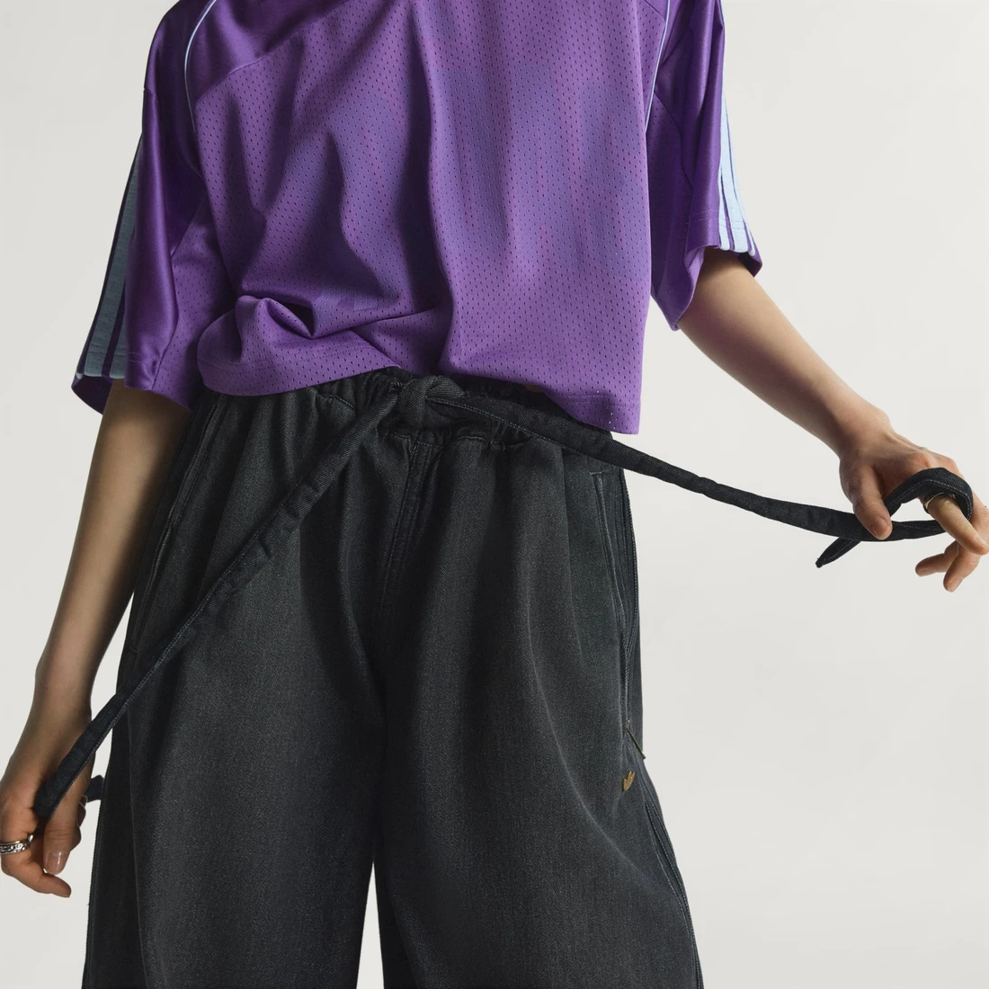 아디다스 데님 트랙 팬츠 KD3919