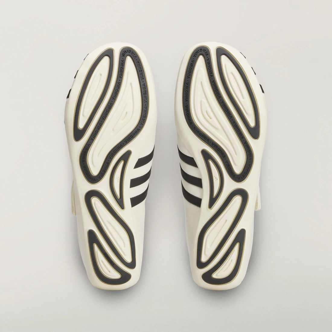 아디다스 x 퍼렐 윌리엄스 바리오 플랫 어서 서플라이어 컬러 코어 블랙 KI7668