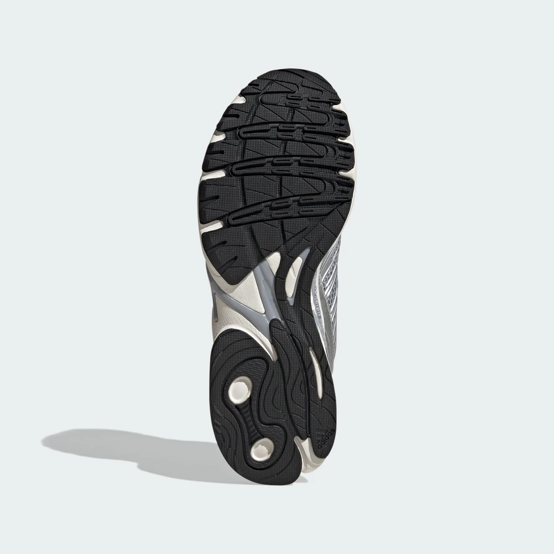 아디다스 아디스타 컨트롤 3 HQ2722