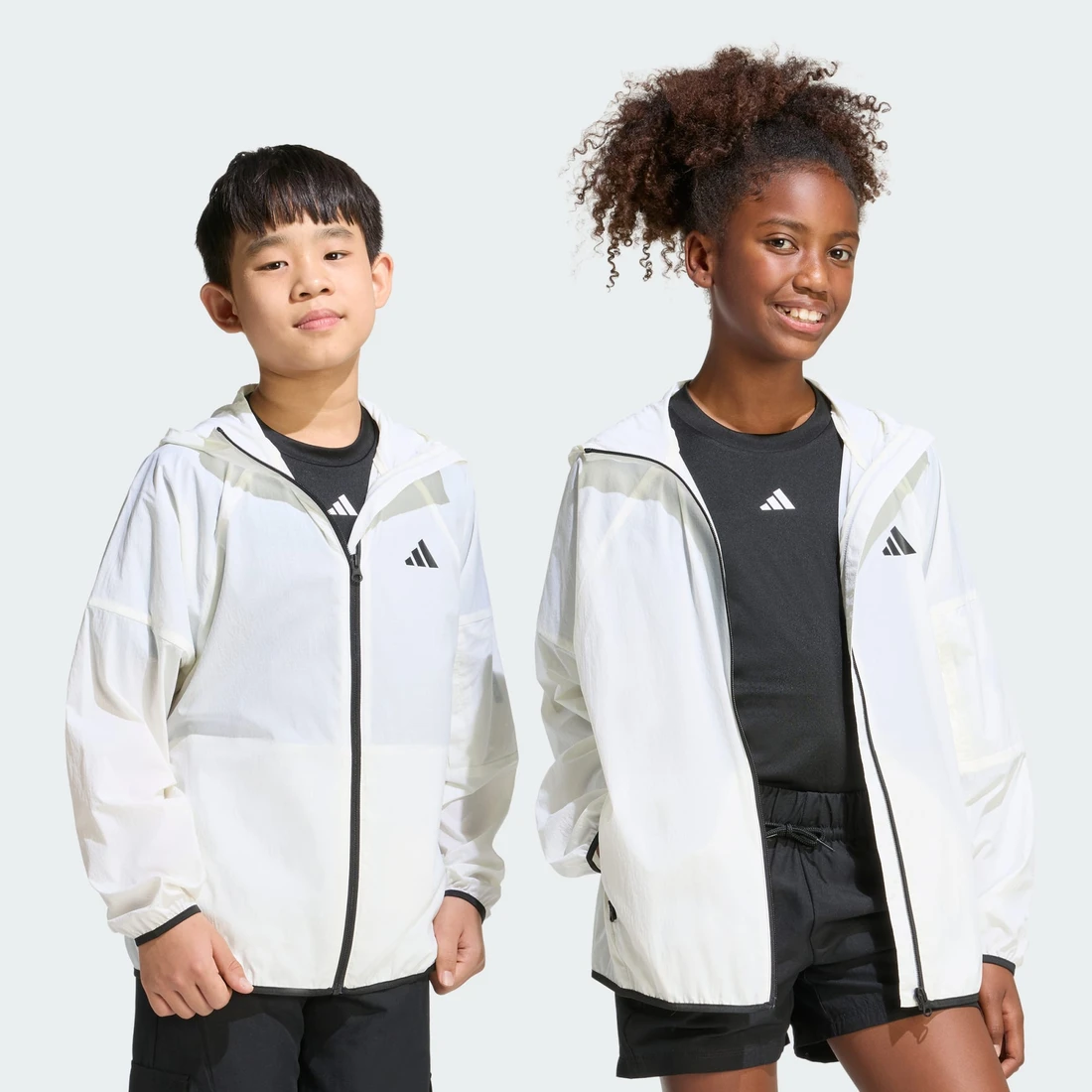 아디다스 라이트웨이트 윈드브레이커 KC8627