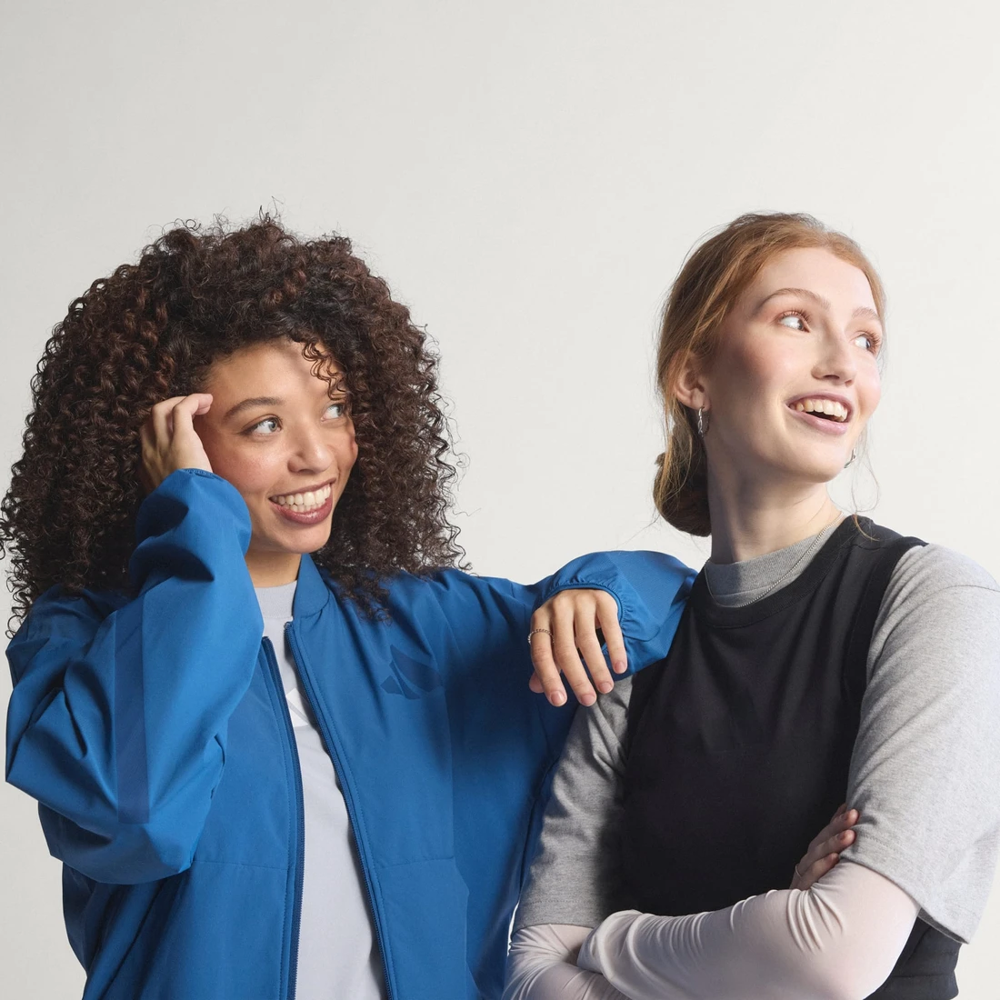 아디다스 아디다스 Z.N.E WOVEN 봄버 KF1822