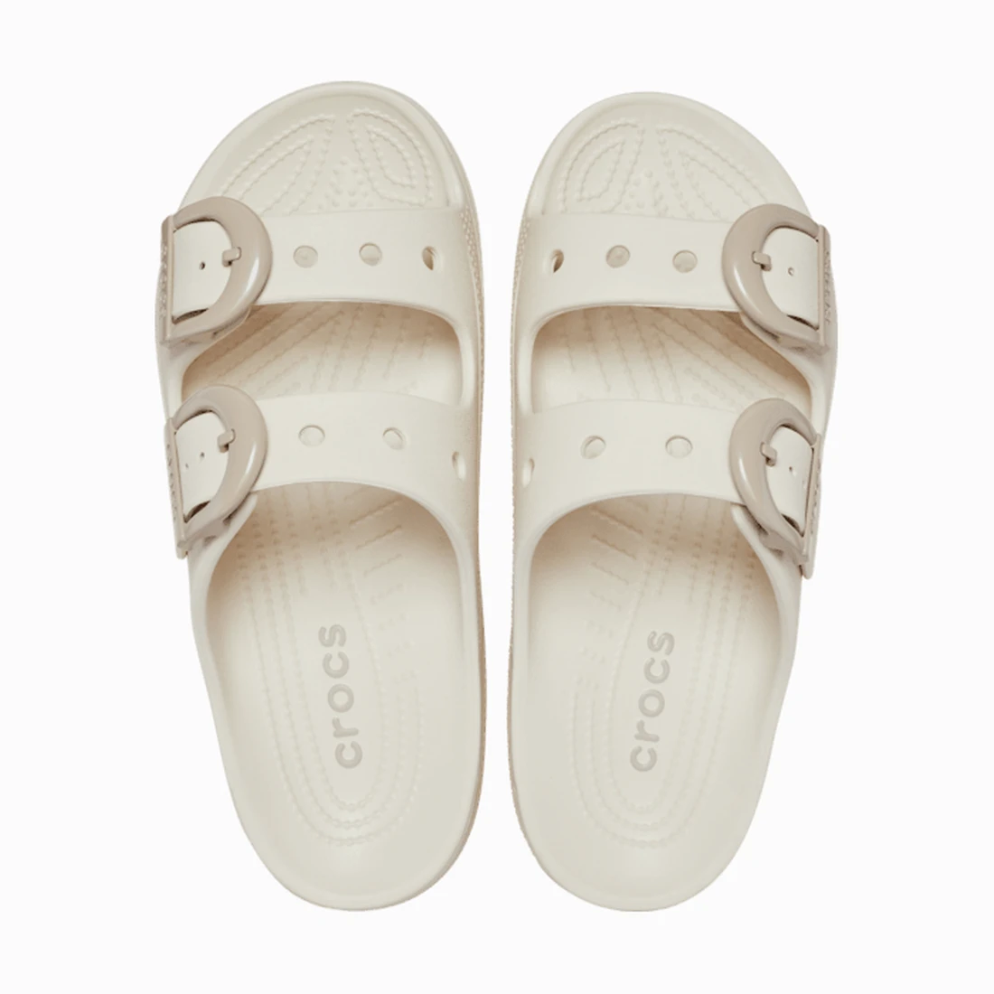 크록스 새터데이 에나멜 버클 샌들 우먼 프라페 212867-2MC