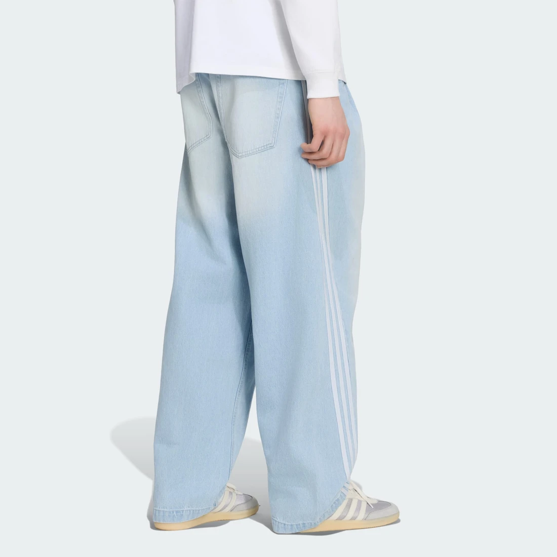 아디다스 오리지널스 아딜레늄 시즌 5 데님 진 라이트 블루 - KR 사이즈 KX4822