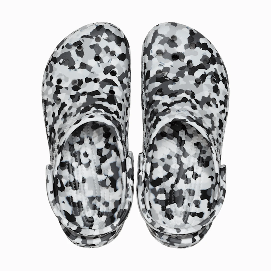 크록스 클래식 컨페티 클로그 블랙/화이트 212462-066