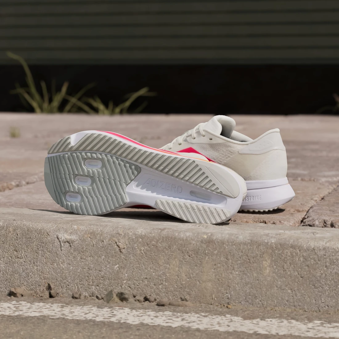 아디다스 아디제로 SL 2 오프 화이트 퓨어 오렌지 JQ3130