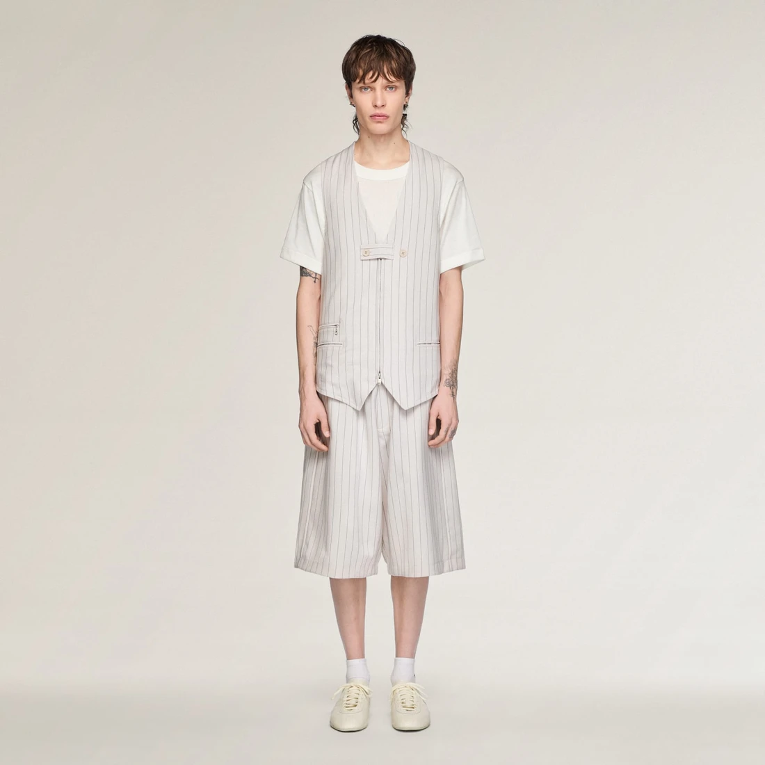 Y-3 핀스트라이프 스포츠 유니폼 쇼츠 초크 펄 KR1691