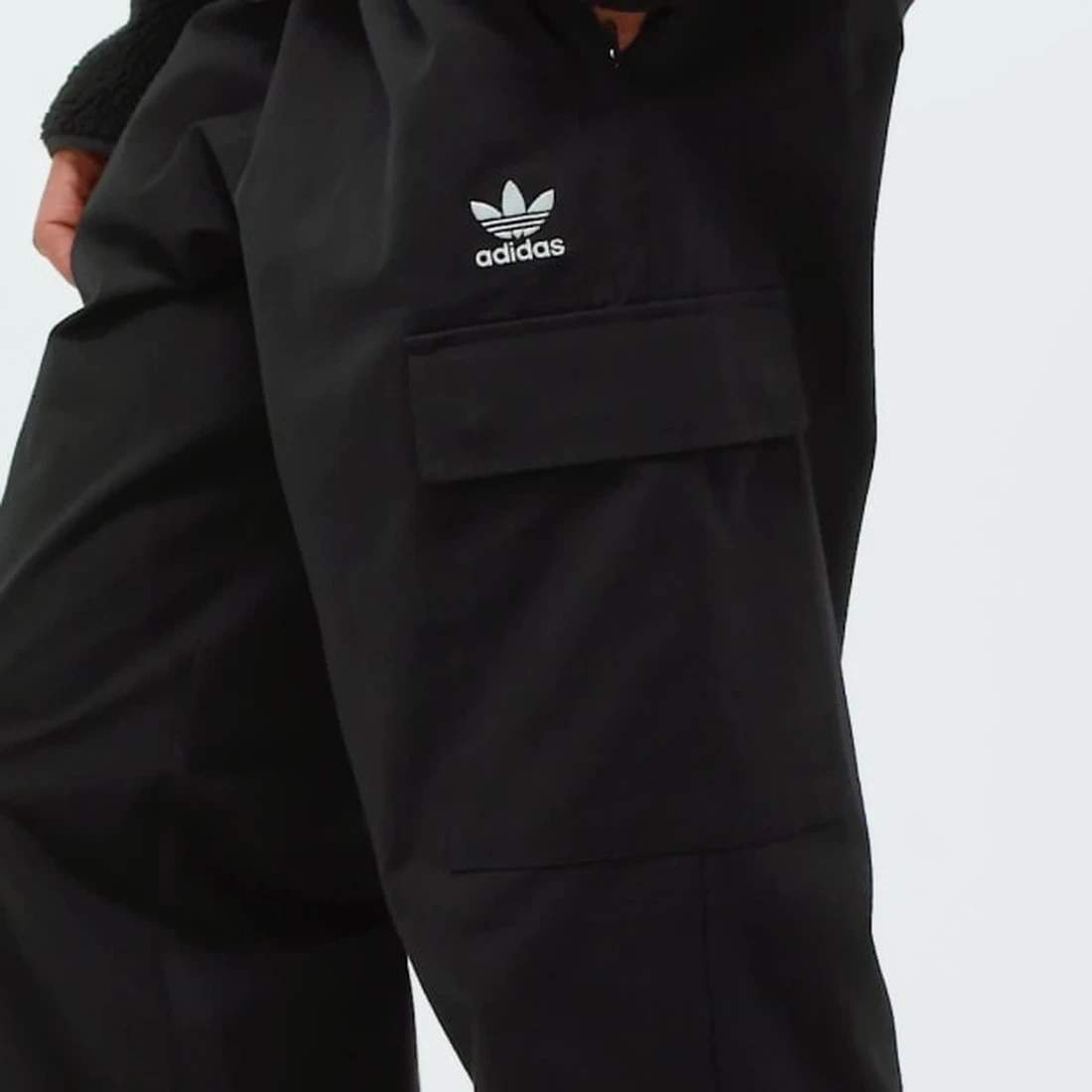 아디다스 트레포일 에센셜 우븐 팬츠 JX3913