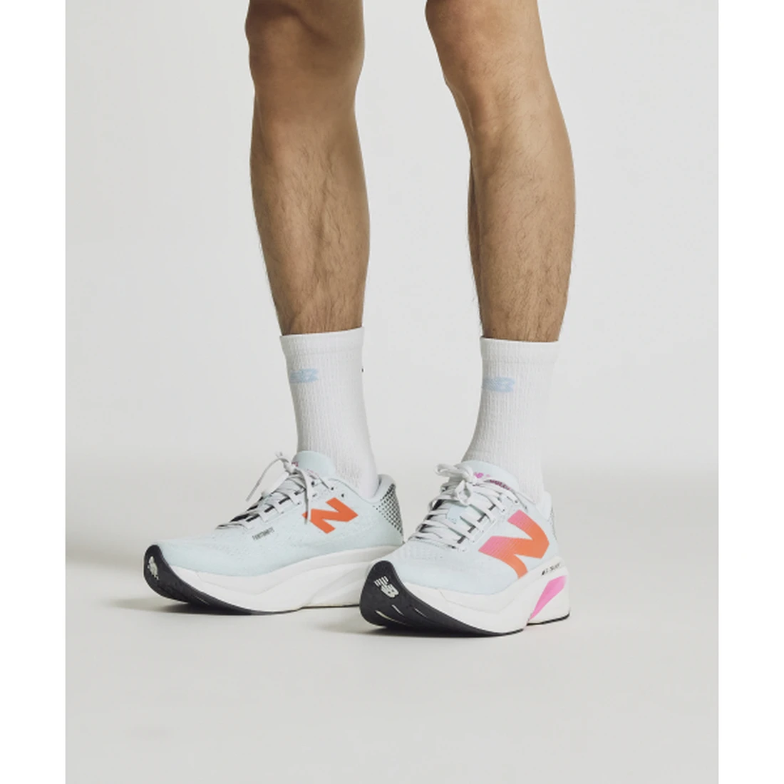 기안84 x 뉴발란스 살라고뛴다 드라이쿨 논슬립 크루삭스 화이트 NBGEGSA401-10